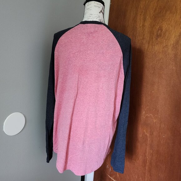 NWOT Under Armour, Women's, Long-Sleeved Shirt - Picture 3 of 5